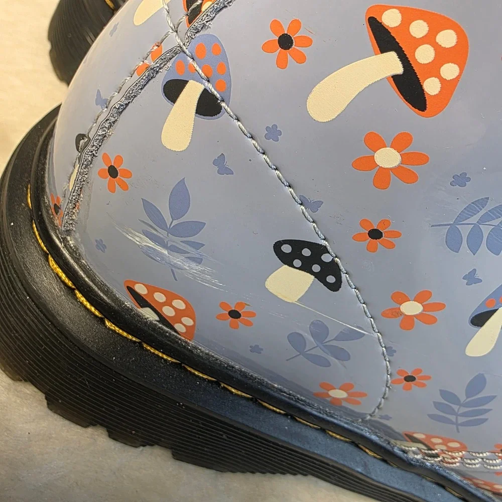 Dr. Martens 1460 Y Mushroom Floral Blue Patent Boots Youth 5 Women 6 Worn ONCE